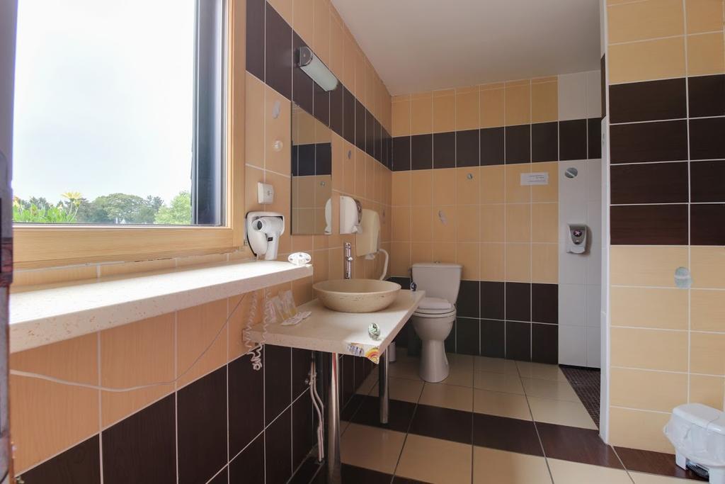 One-Bedroom King Suite,1403054930:JPEG
