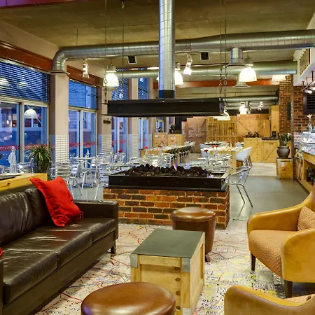 Protea Hotel By Marriott O R Tambo Airport-3